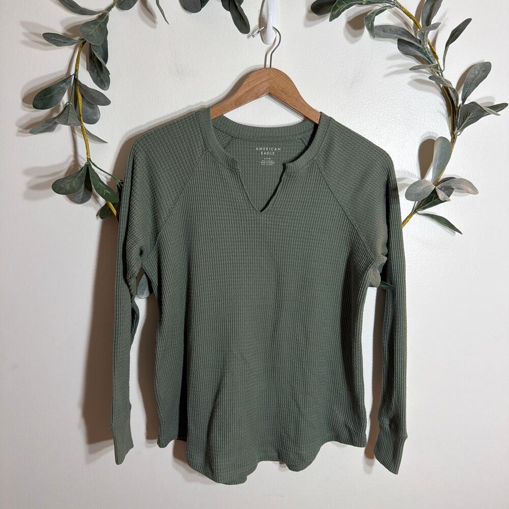 American Eagle Green Waffle Knit Long Sleeve